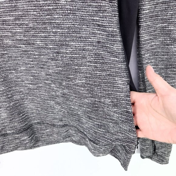 Lululemon Shirt Size 8 Long Sleeve Athletic Grey Thumbholes Zip Pockets - Picture 8 of 11